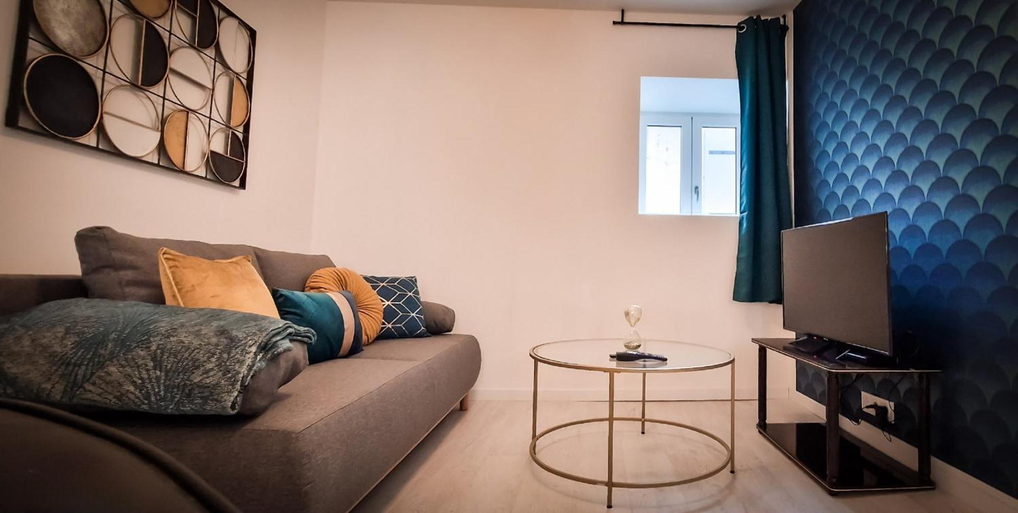 L'art Deco 3 Etoiles Wifi, Netflix, Disney, Coeur De Bastide Apartment Villefranche-de-Rouergue