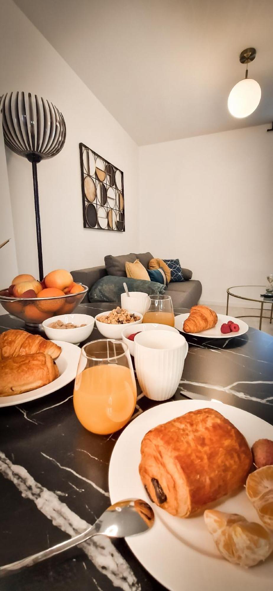 Apartment L'art Deco 3 Etoiles Wifi, Netflix, Disney, Coeur De Bastide Villefranche-de-Rouergue